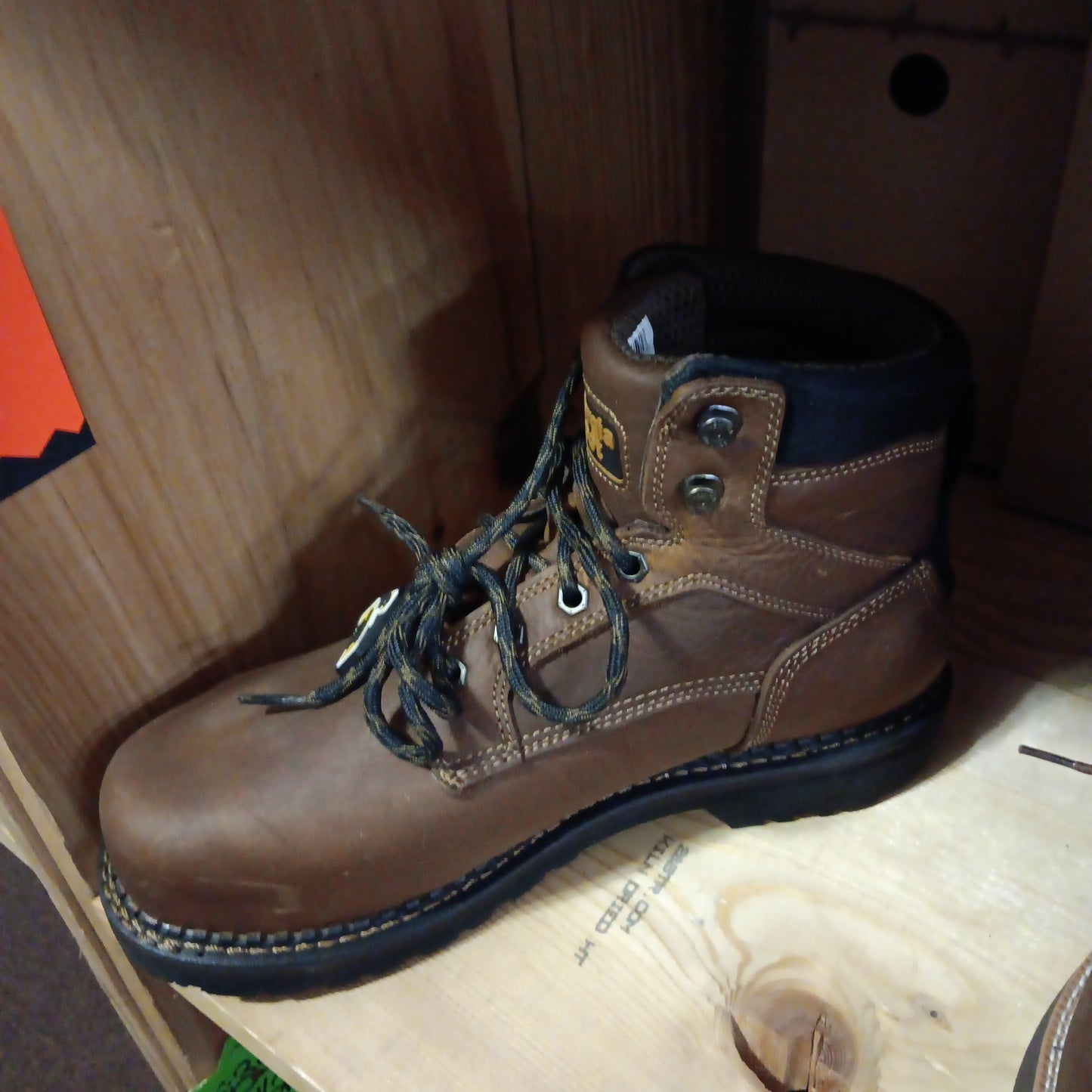 Boots GB00322-BROWN