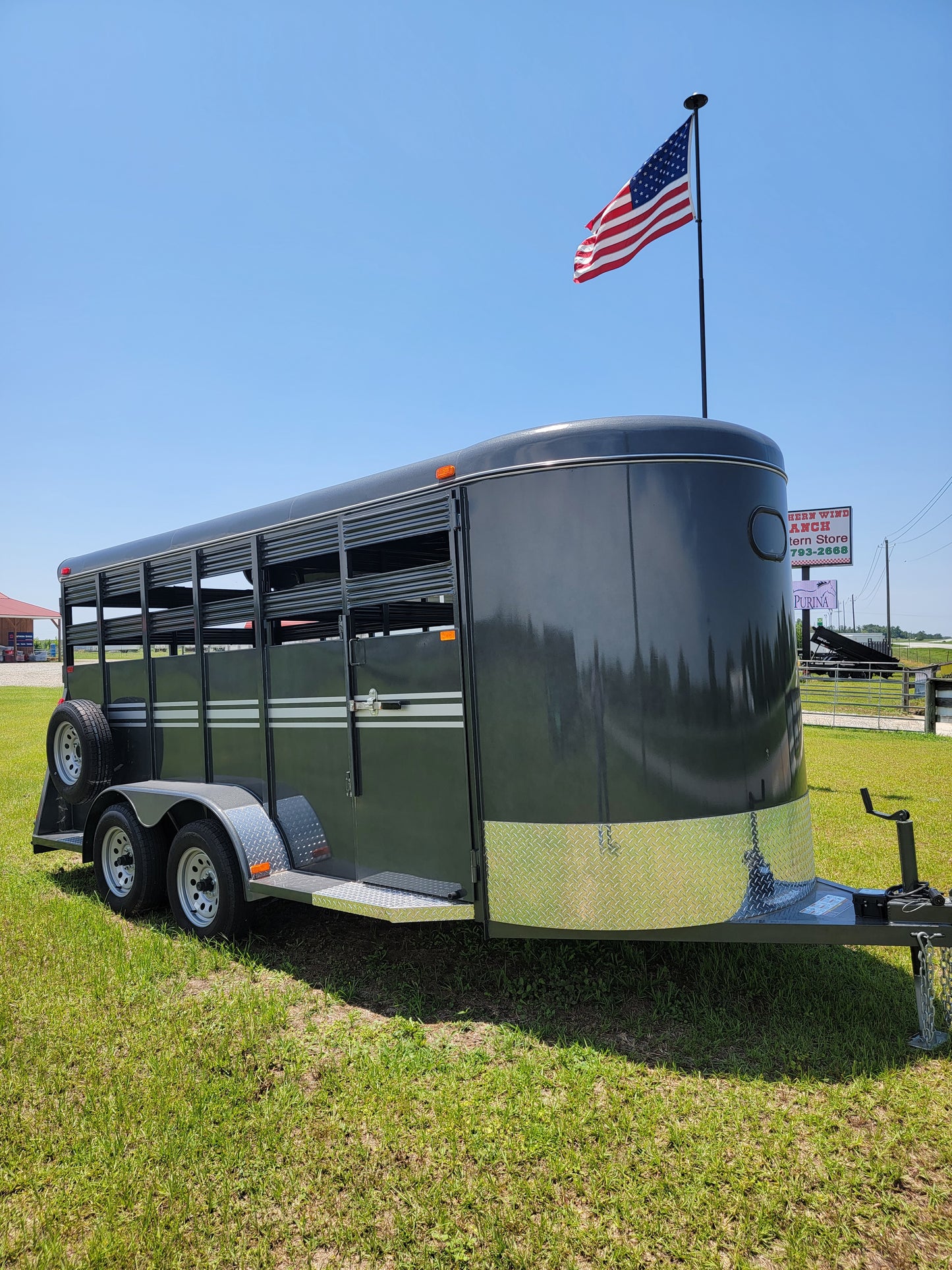 BEE 16' Bumper stock trailer-Charcoal/Sil : 16'