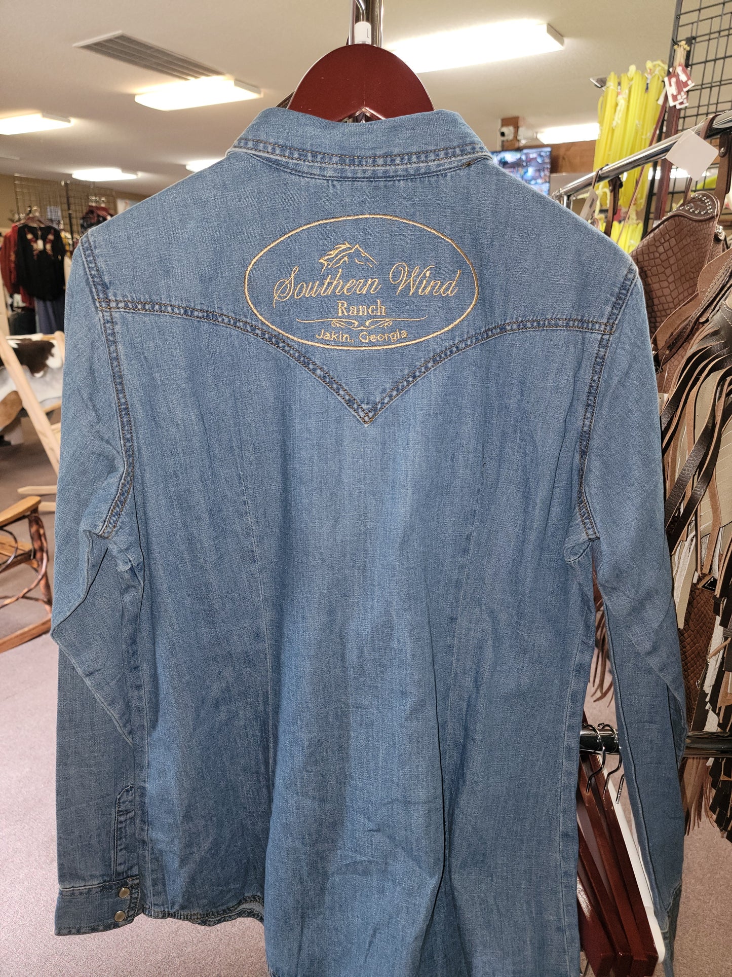 WOMENS WRANGLER SHIRT-LS LT BLUE