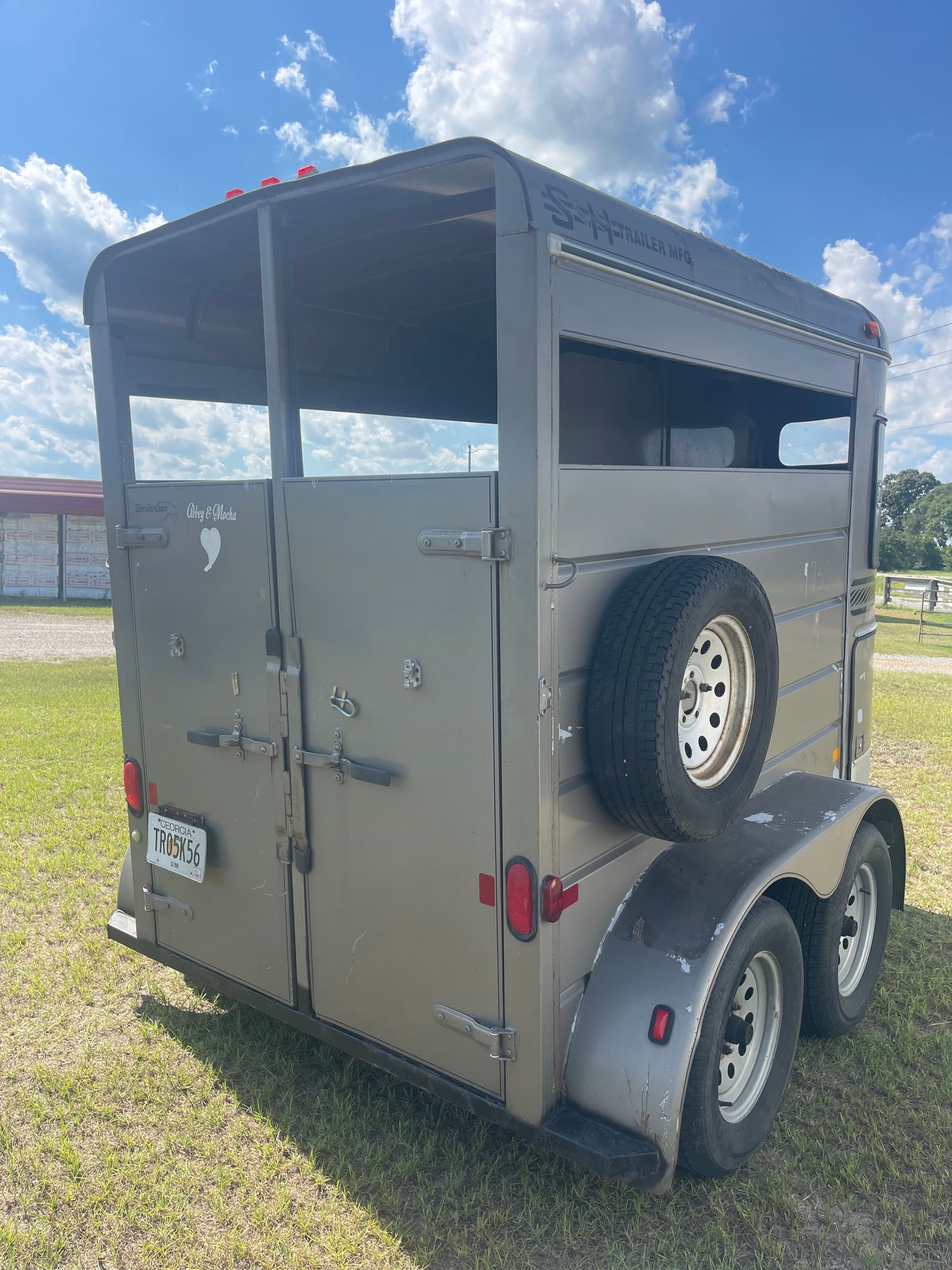 S&H 2 Horse straight load Trailer
