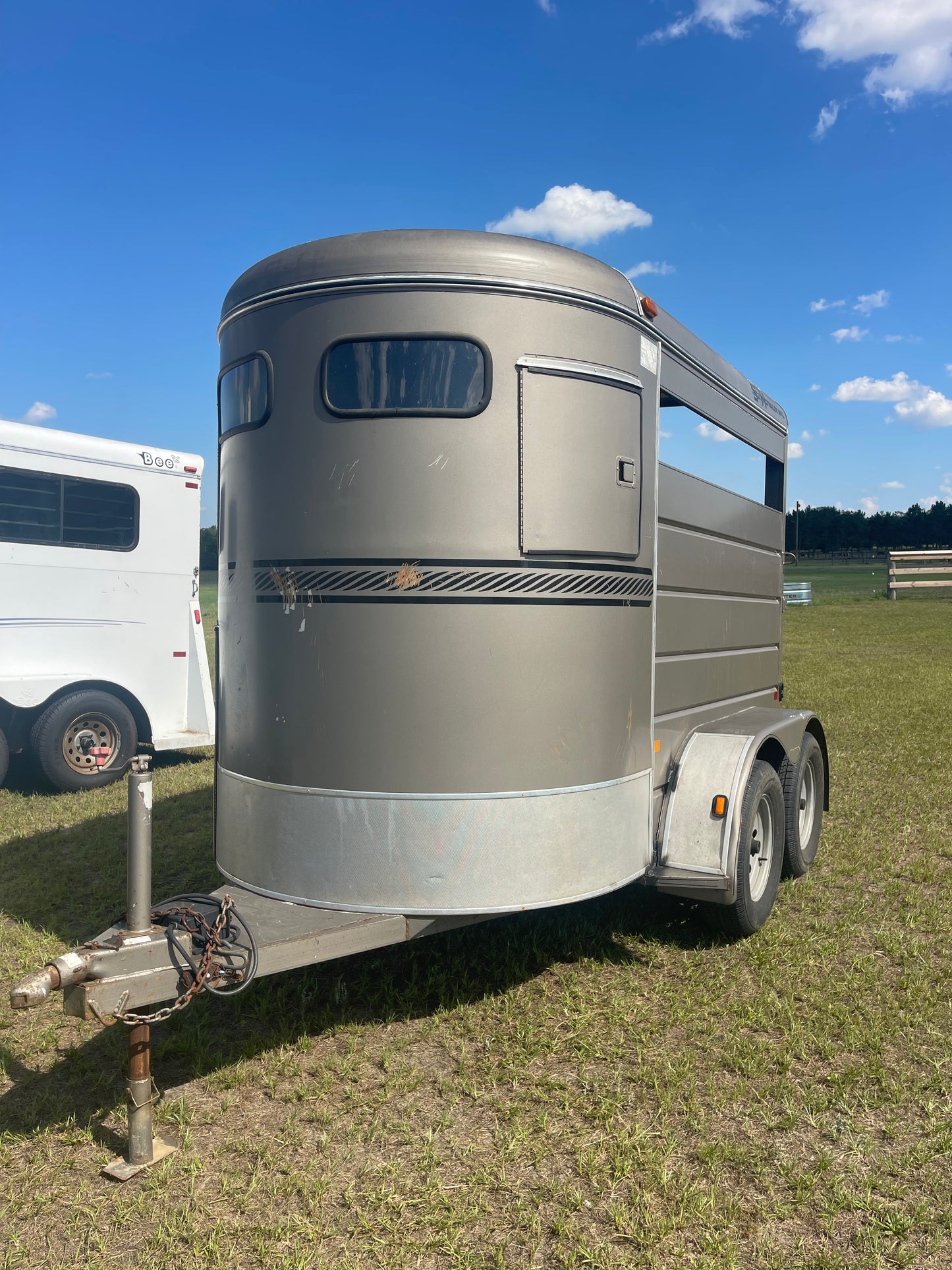 S&H 2 Horse straight load Trailer