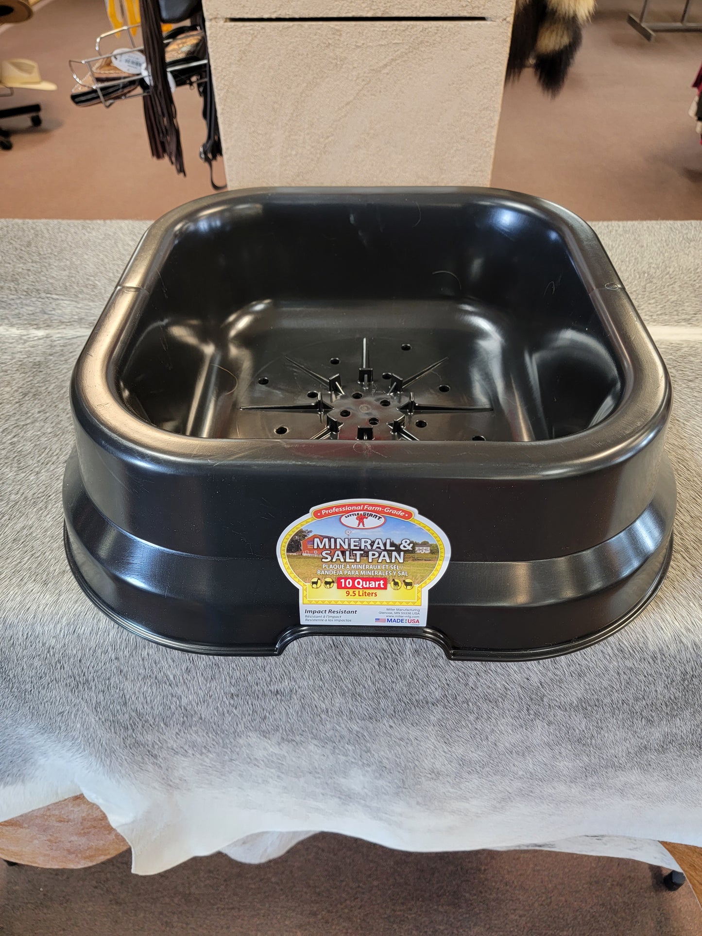 Mineral Block Pan-Black : 2.5gal