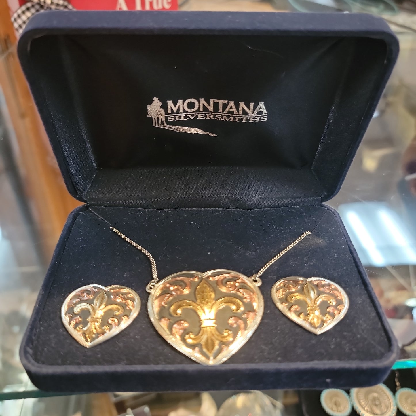 Montana Necklace and earing set