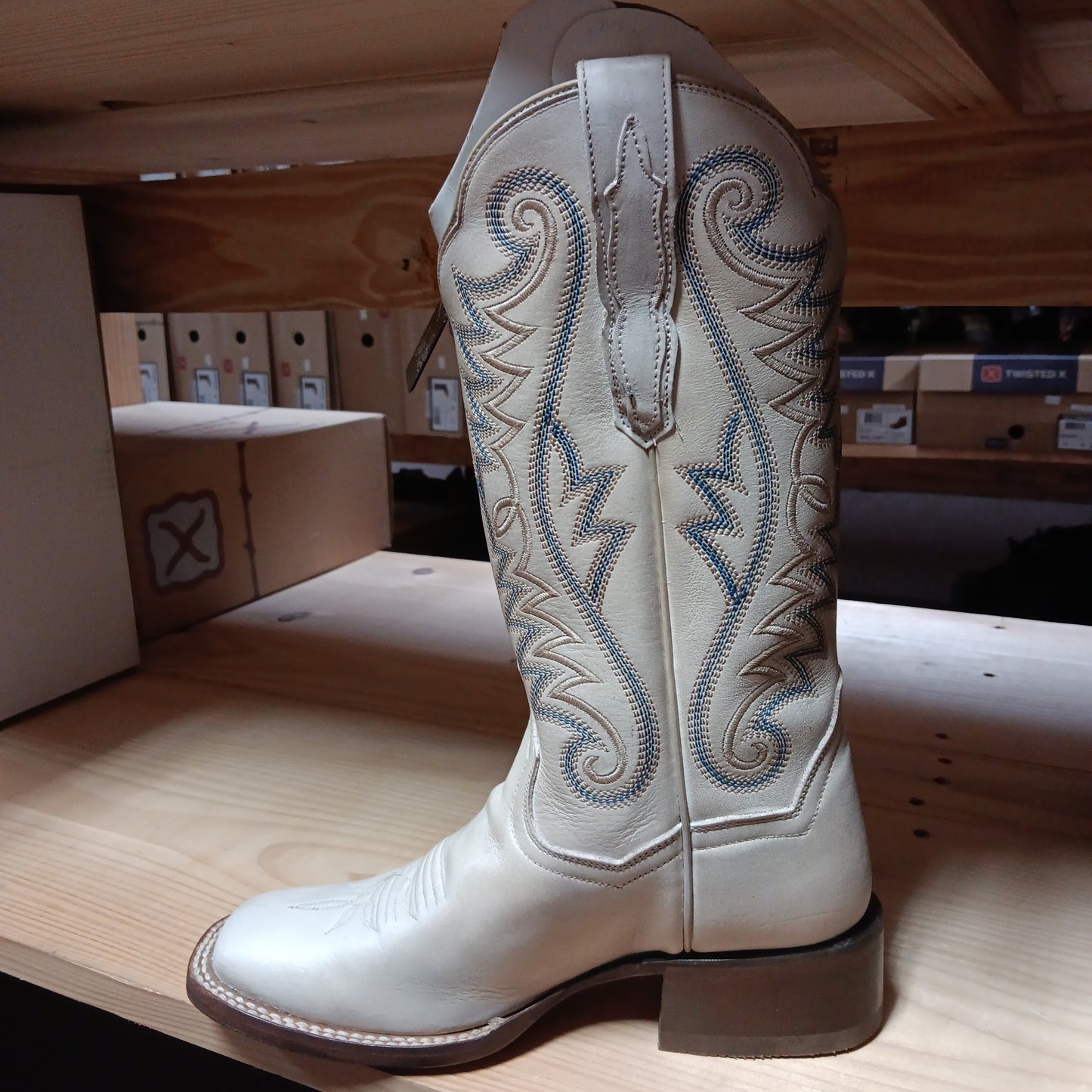 LADIES 12" WHITE SUGAR BOOTS-WHITE : DP499