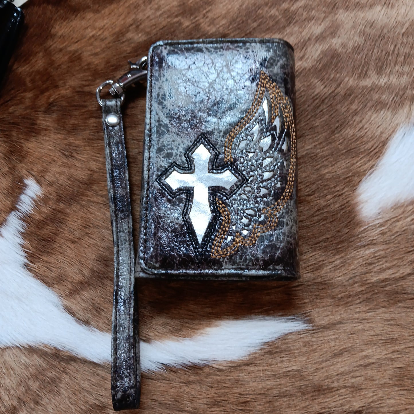 Western fashion accessories