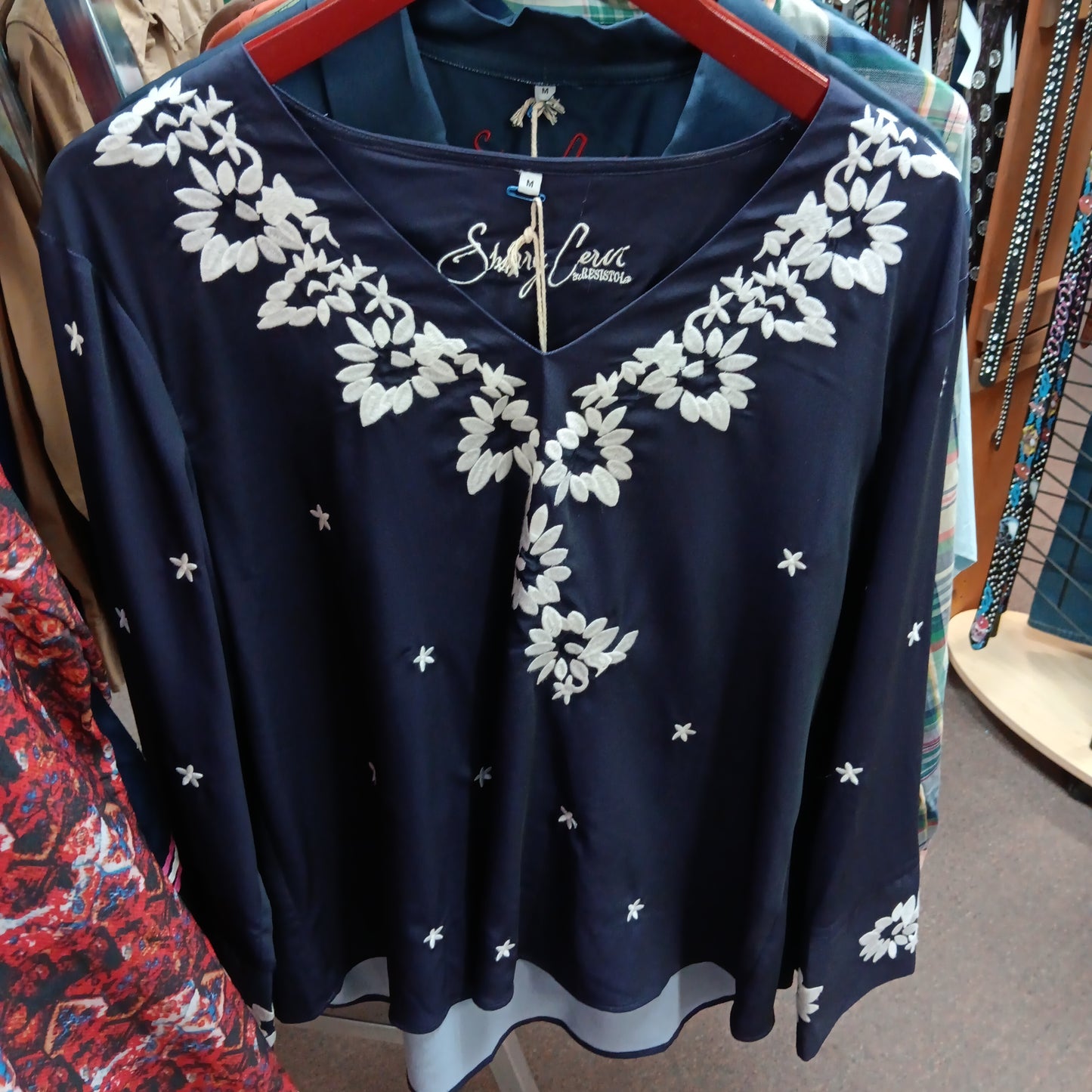 Women's long sleeve Sheri cervi