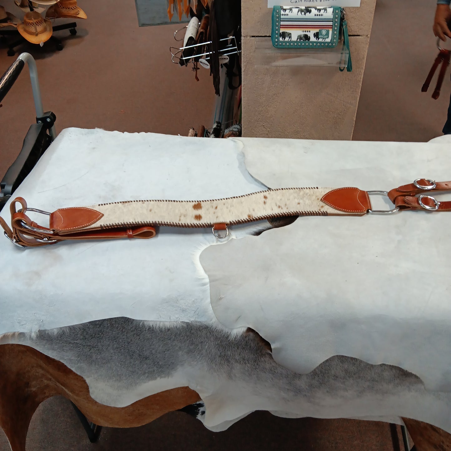 Fashion tripping collars