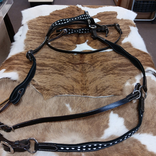 BLACK AND WHITE HEADSTALL AND B