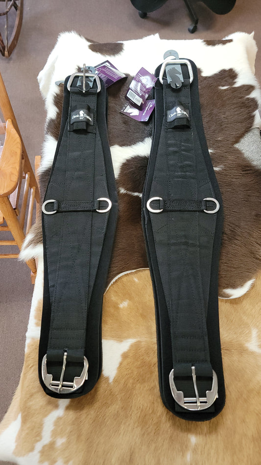 Classic equine. Neoprene roping chinch