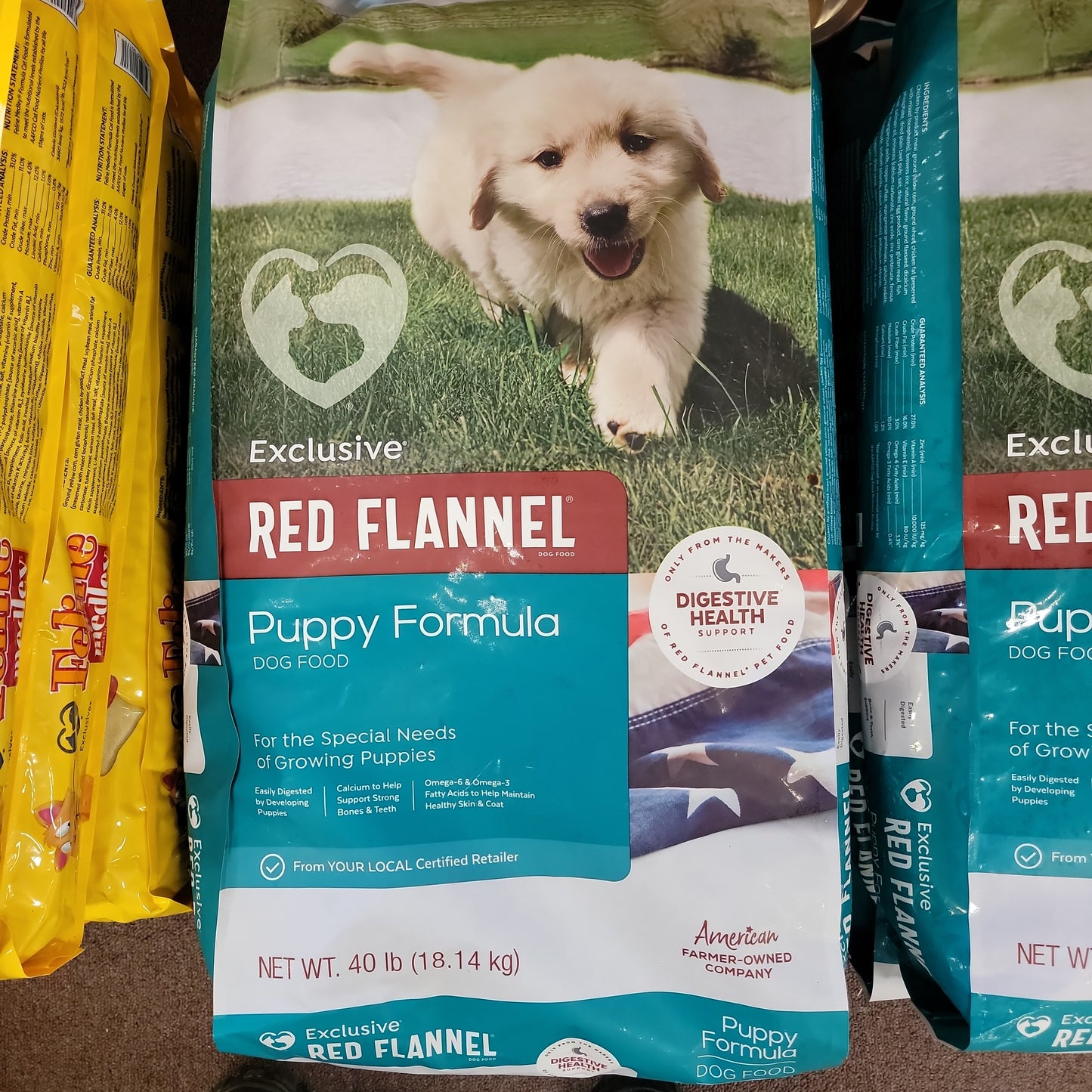 Exclusive Red Flannel Signature-bag : 40