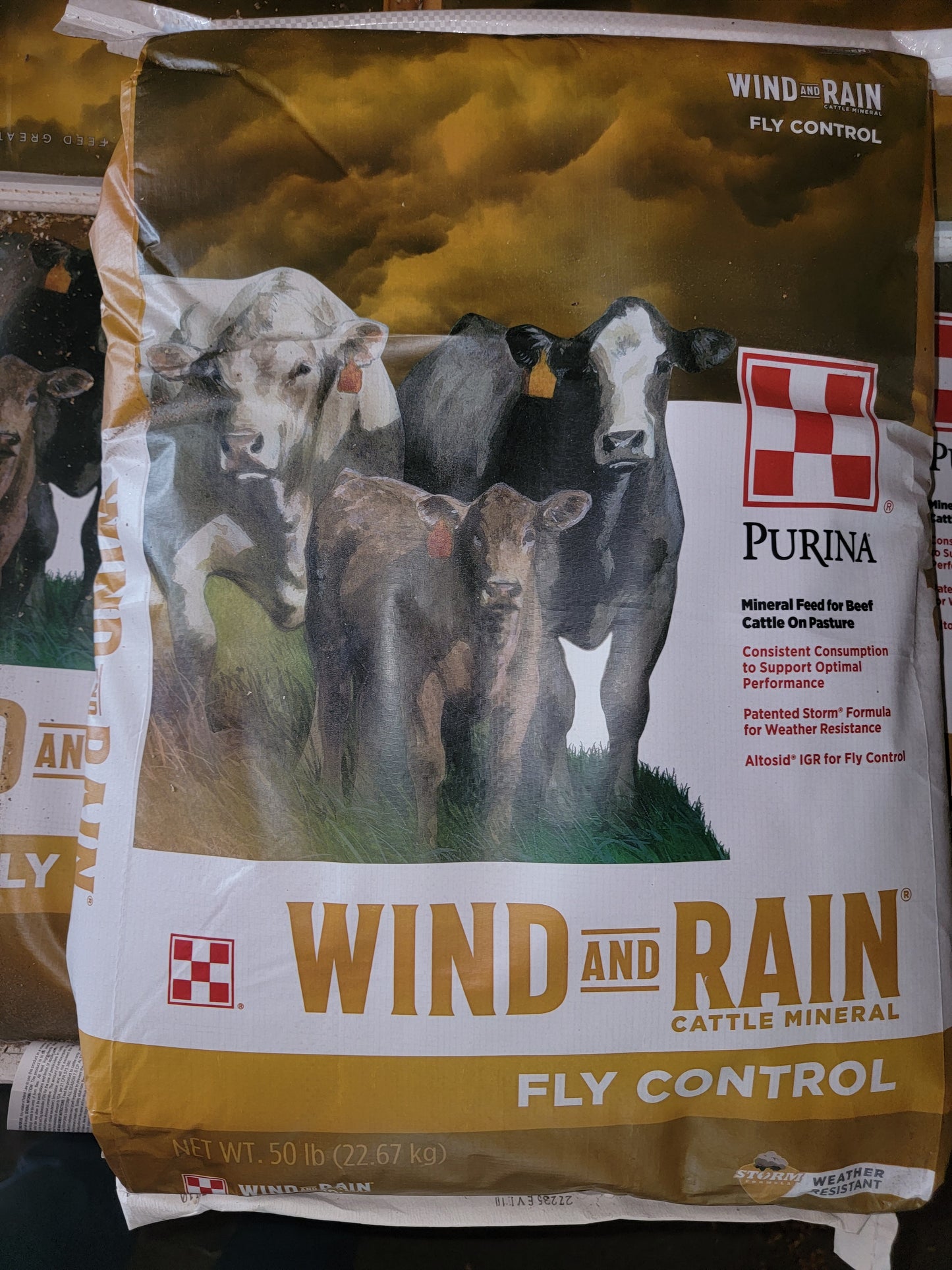 Purina Wind and Rain with Fly Control NoMed-50#