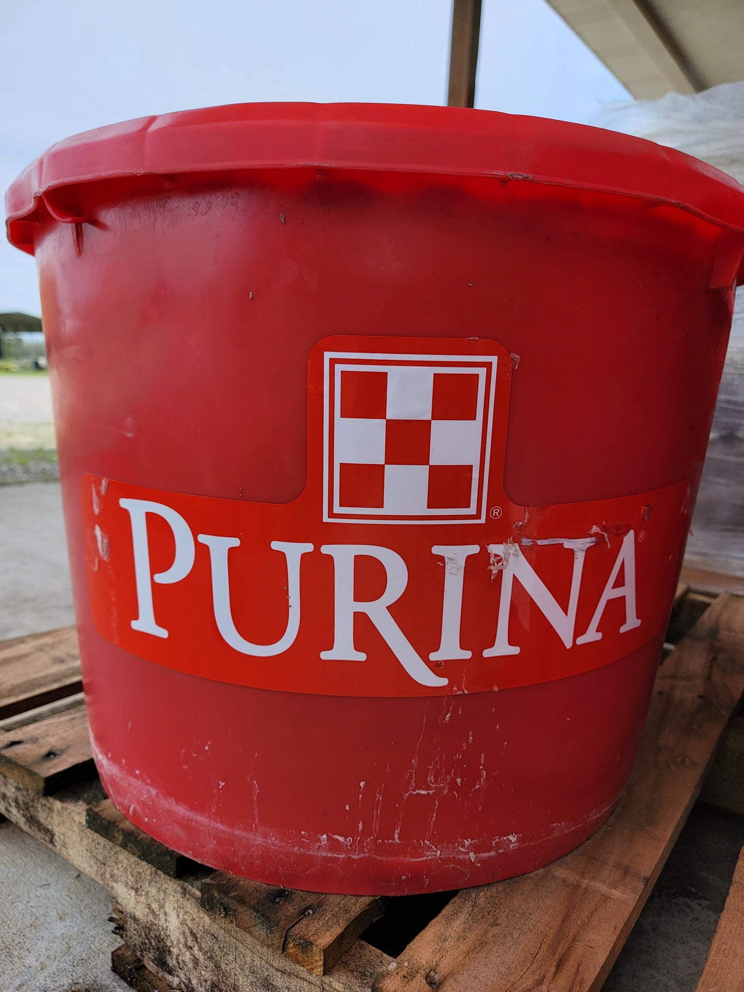 Purina W&R Min Tub w/Fly Contro-Red tub : 225#
