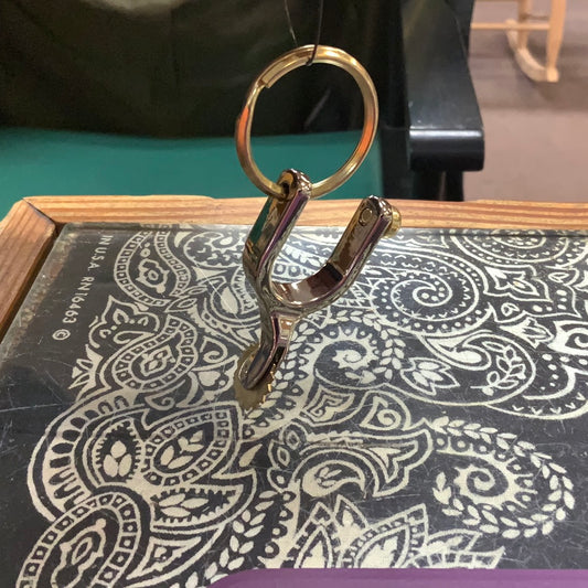 Key chain spur